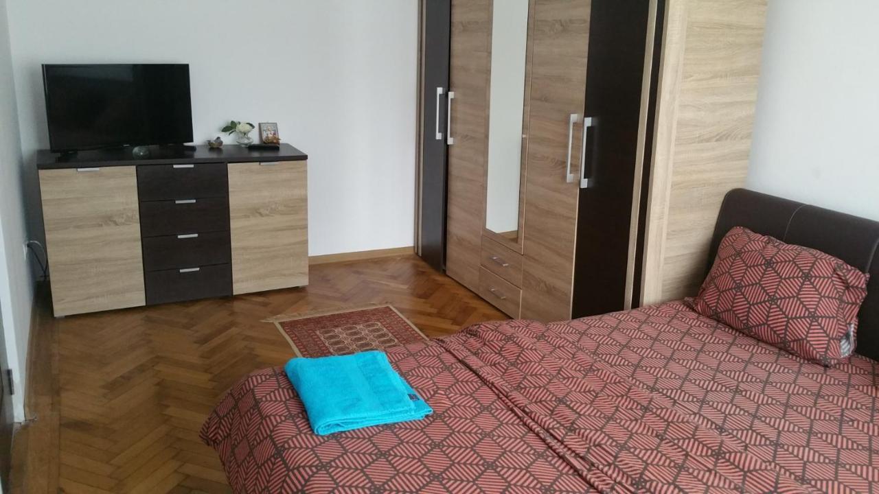 Apartament Lavinia Călimăneşti Eksteriør billede